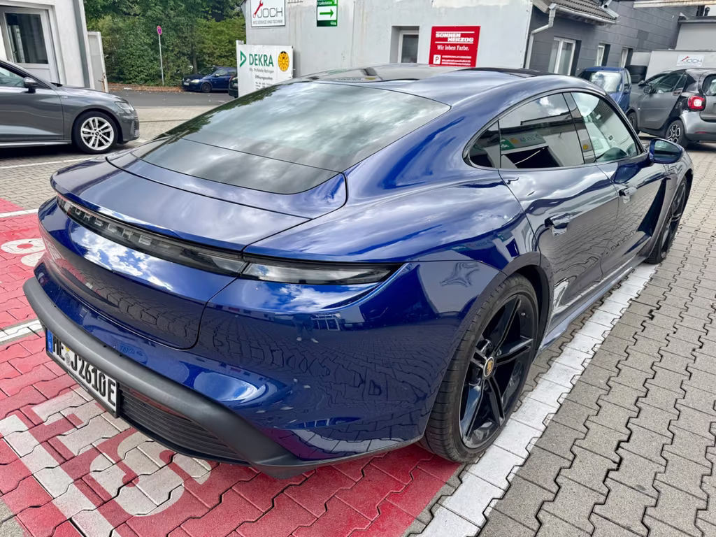 Porsche Taycan
