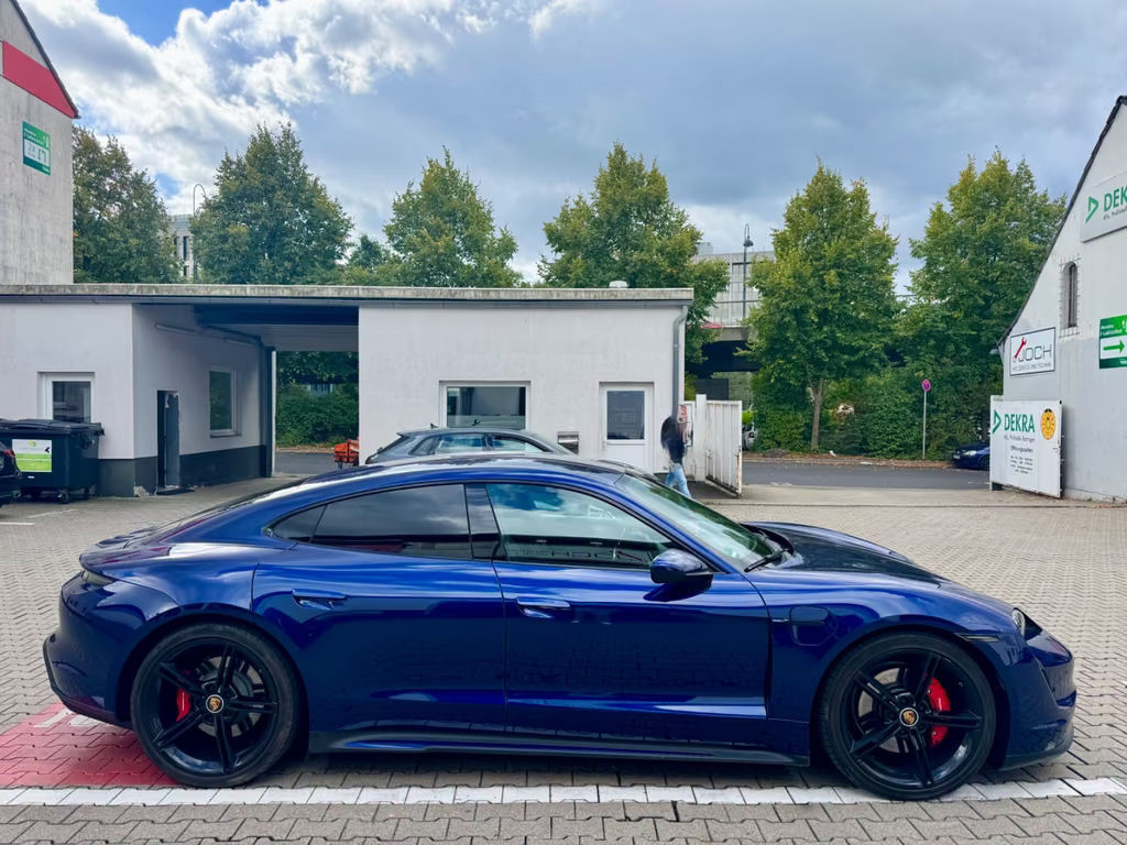 Porsche Taycan