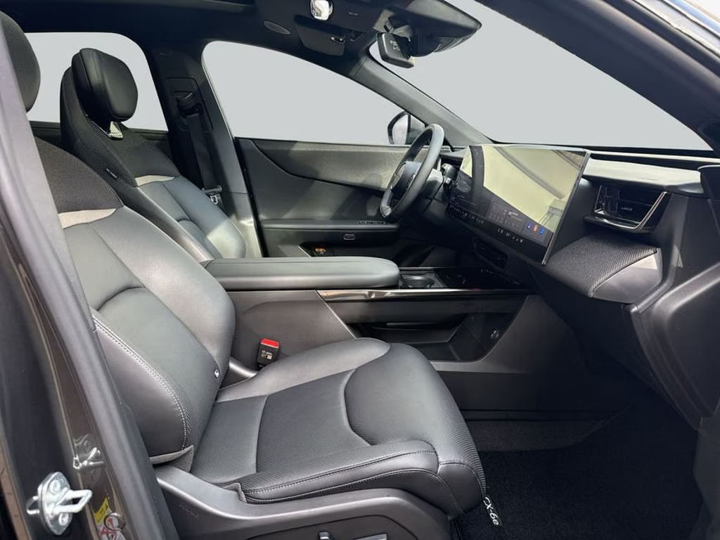 Mazda CX-6e