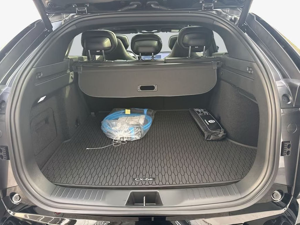Mazda CX-6e