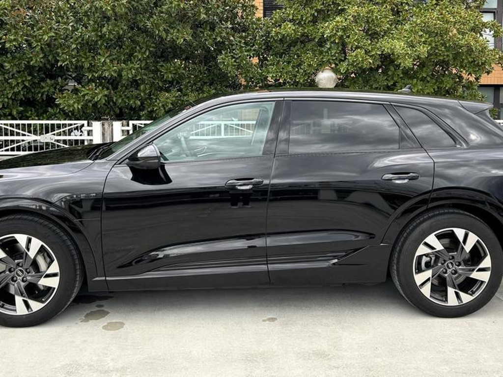 Audi Q8 e-tron