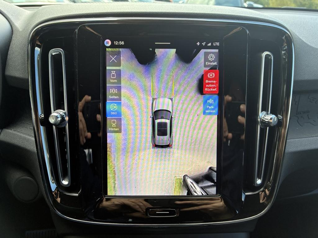 Volvo EX40