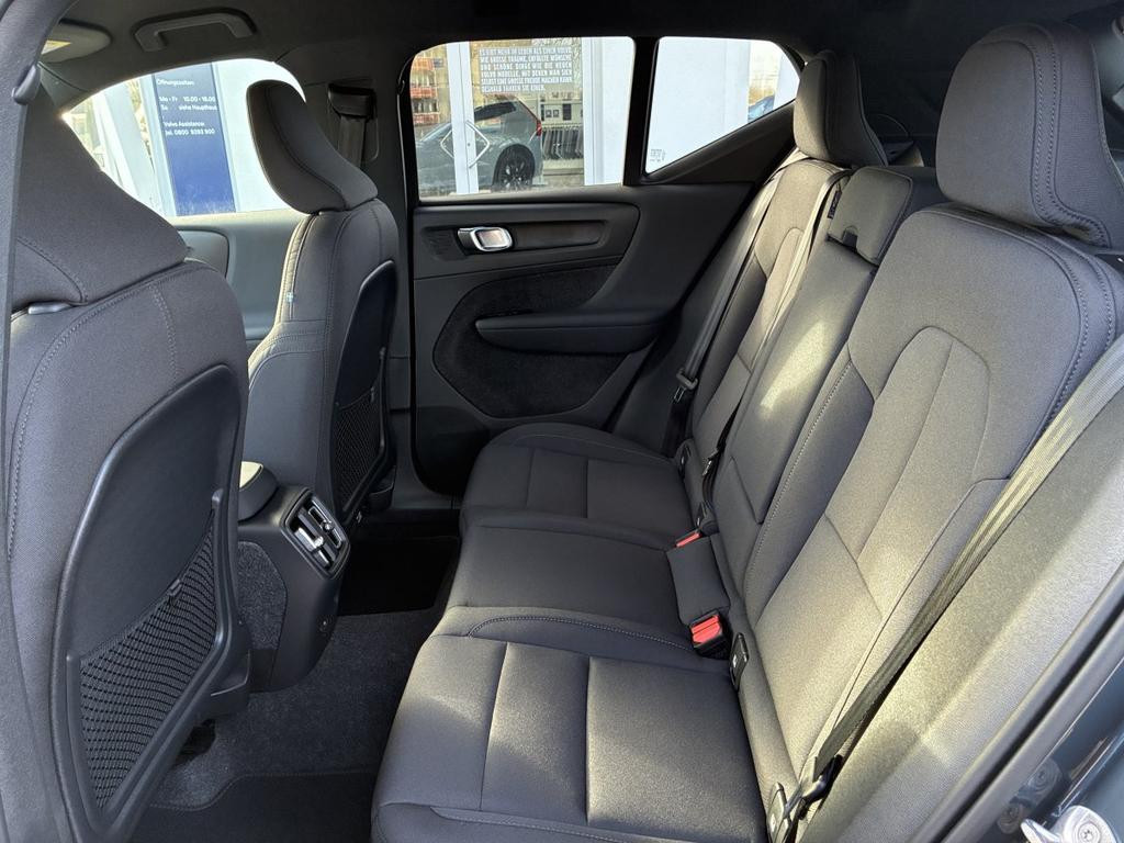 Volvo EX40