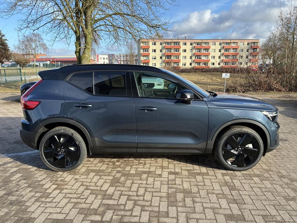 Volvo EX40