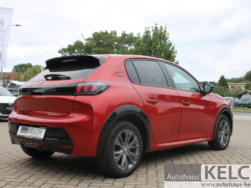 Peugeot e-208