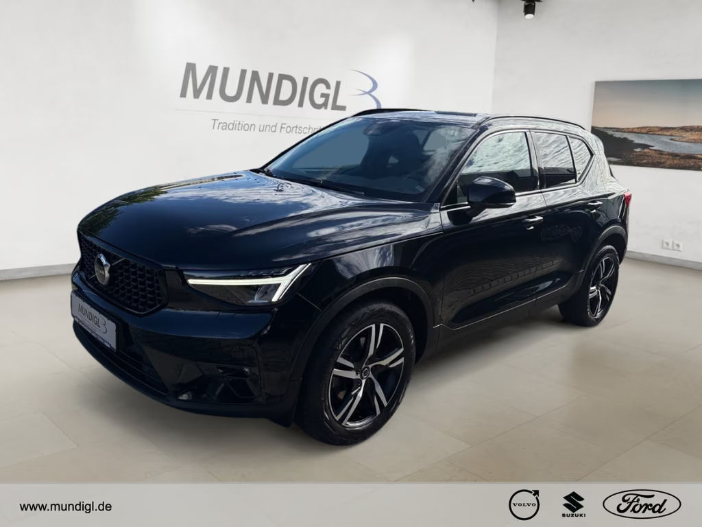 Volvo XC40 Plus Dark