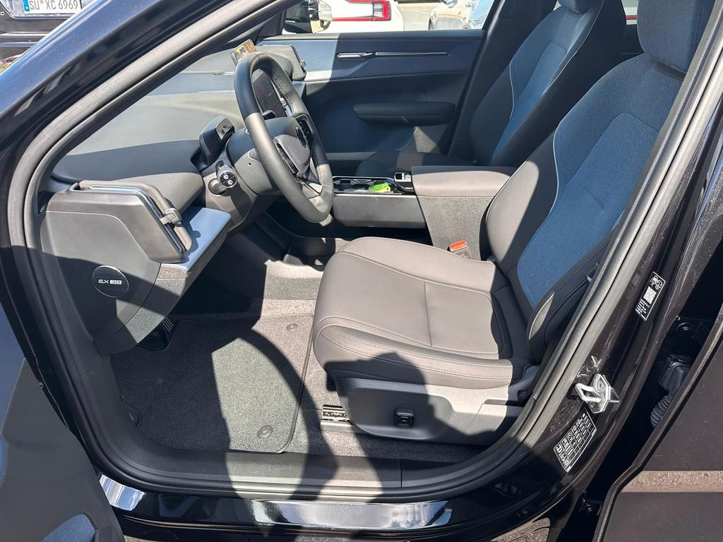 Volvo EX30