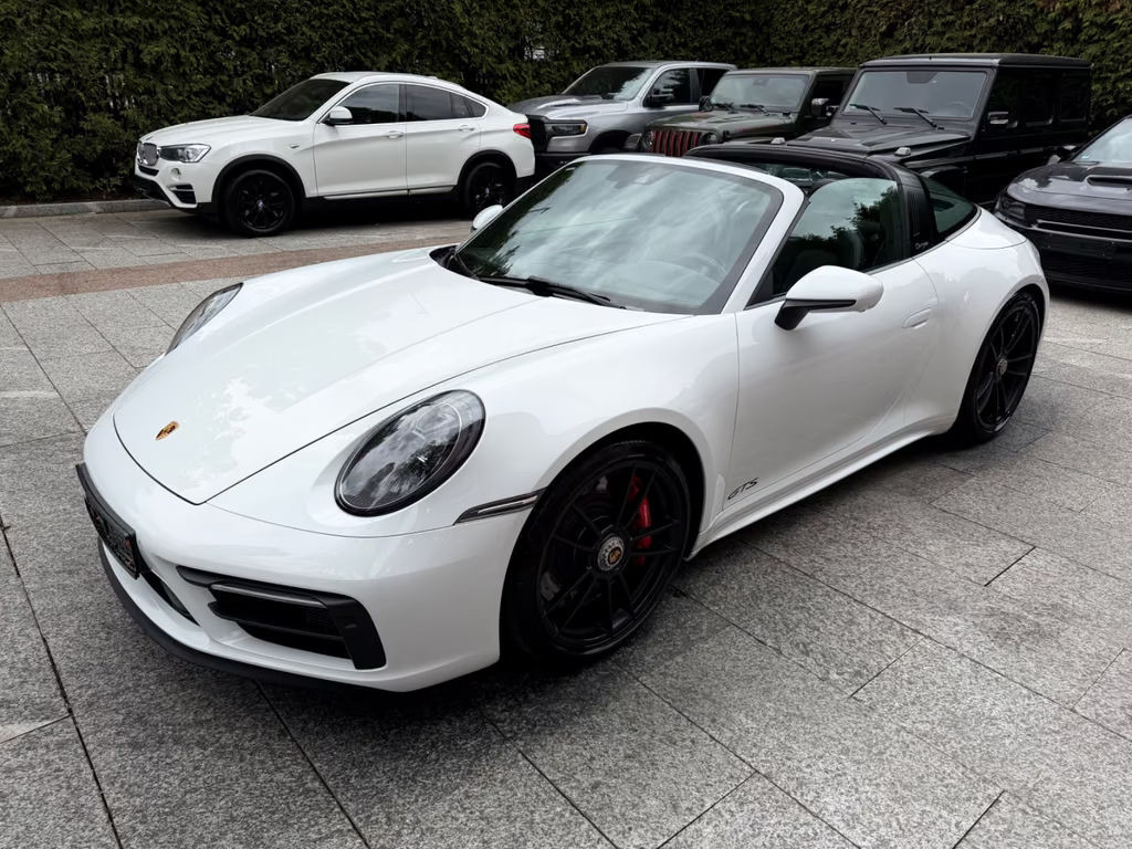 Porsche 911 GTS 4 992 Cabriolet Targa