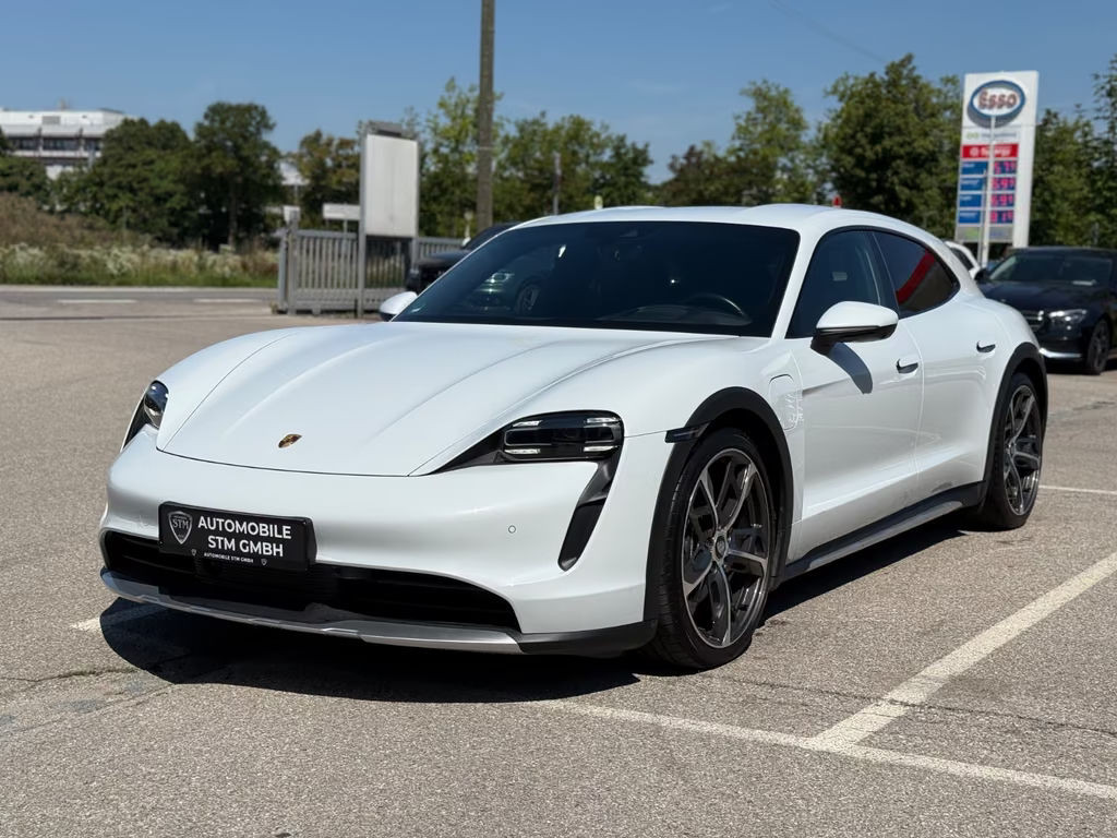 Porsche Taycan Cross Turismo 4