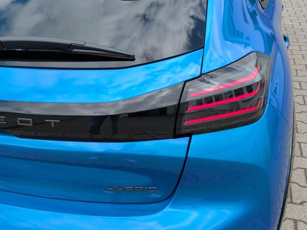 Peugeot e-208