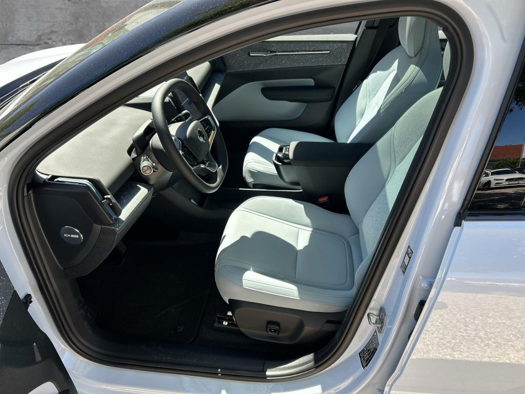Volvo EX30