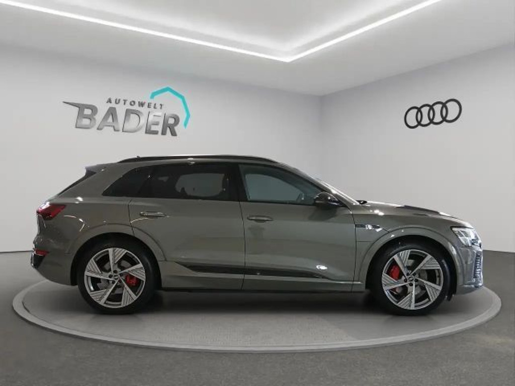 Audi Q8 e-tron