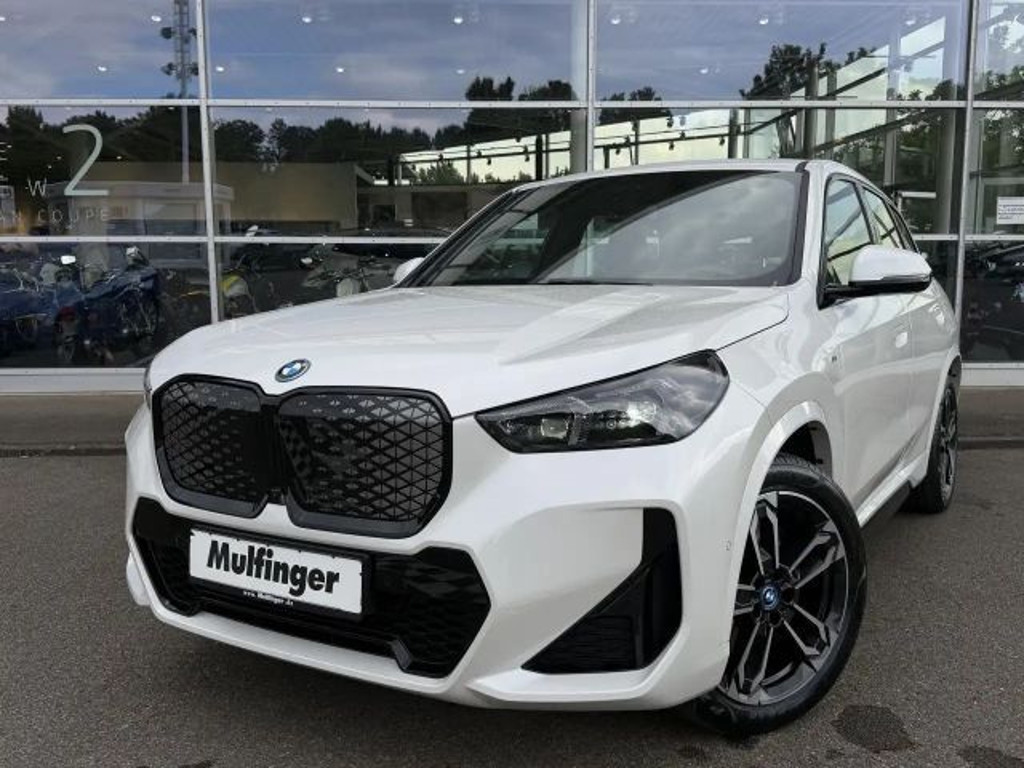 BMW iX1