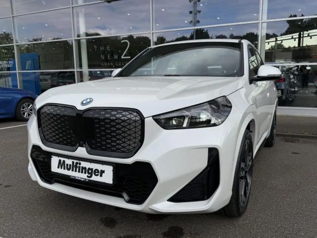 BMW iX1