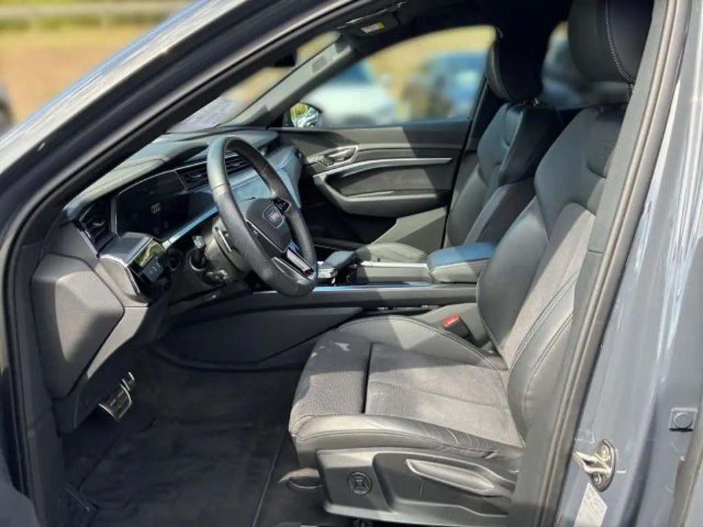 Audi Q8 e-tron