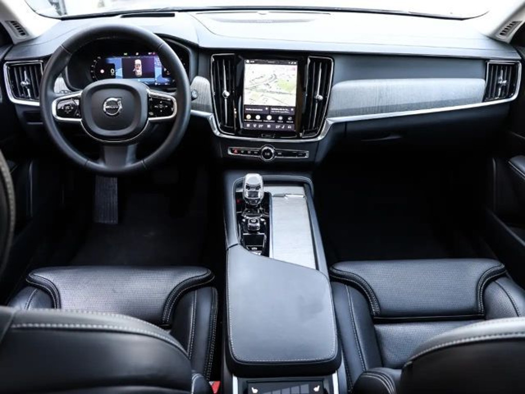 Volvo V90 Cross Country