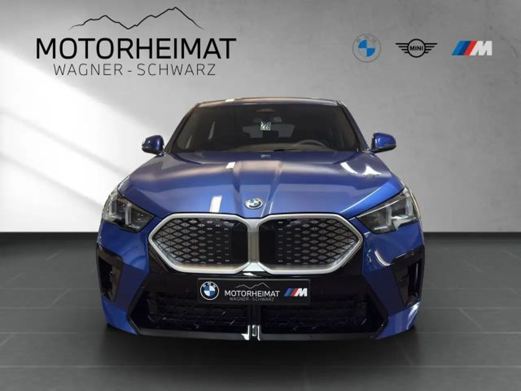 BMW iX2