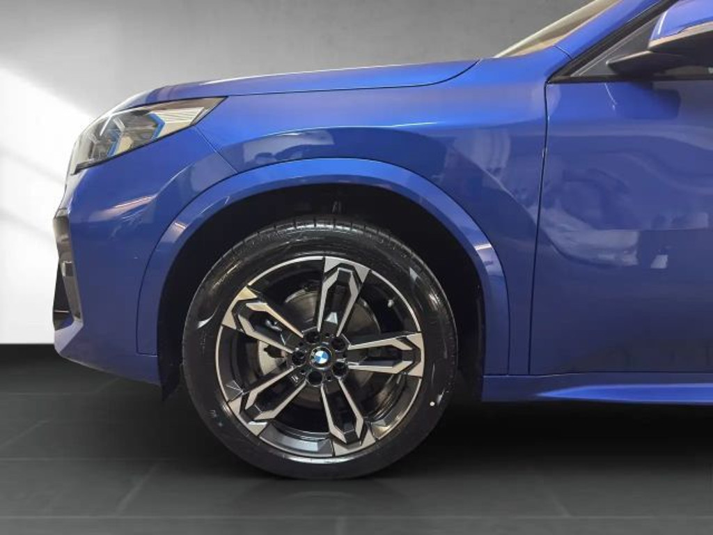 BMW iX2