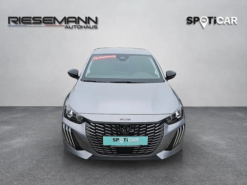 Peugeot e-208