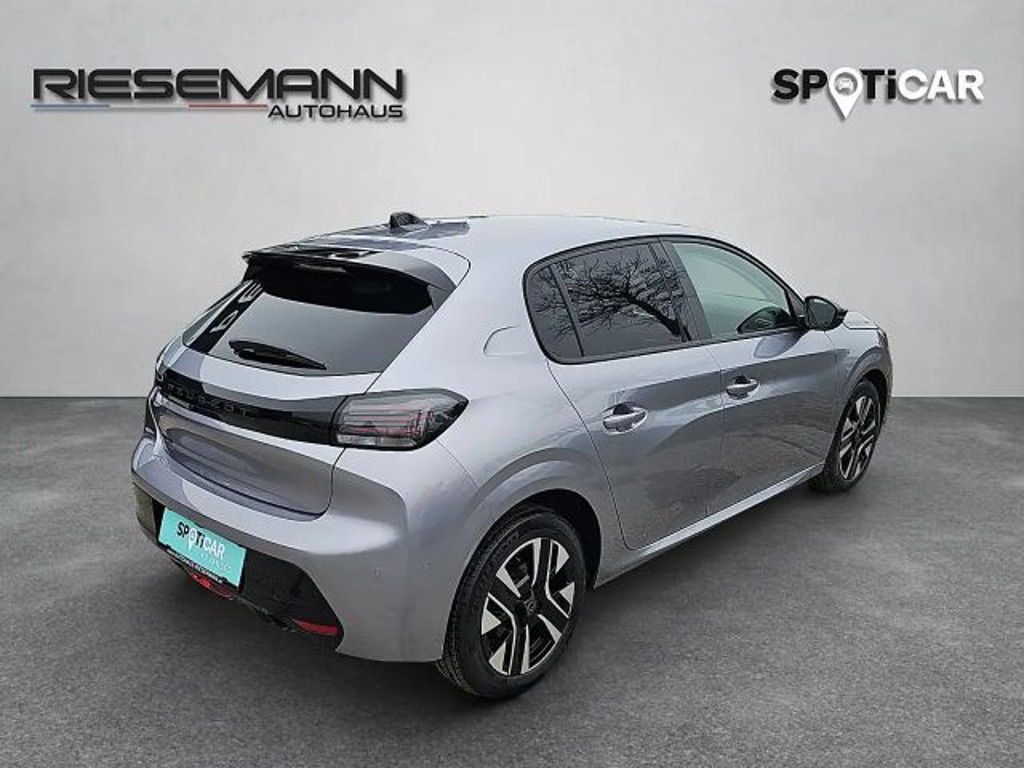 Peugeot e-208
