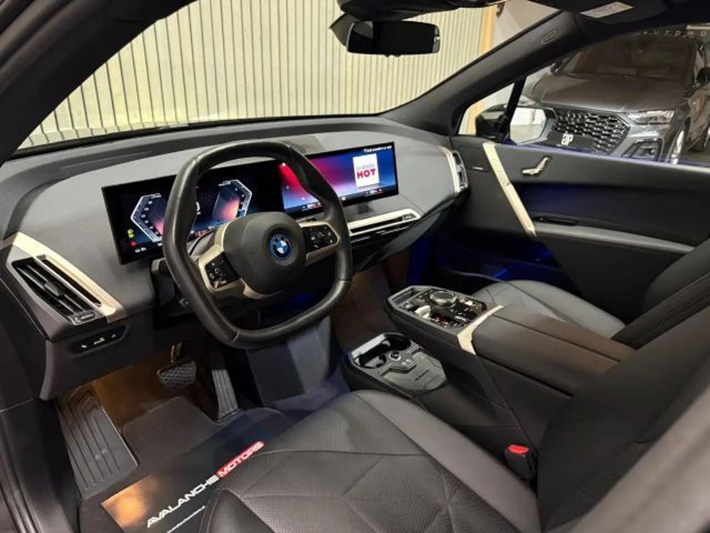 BMW iX