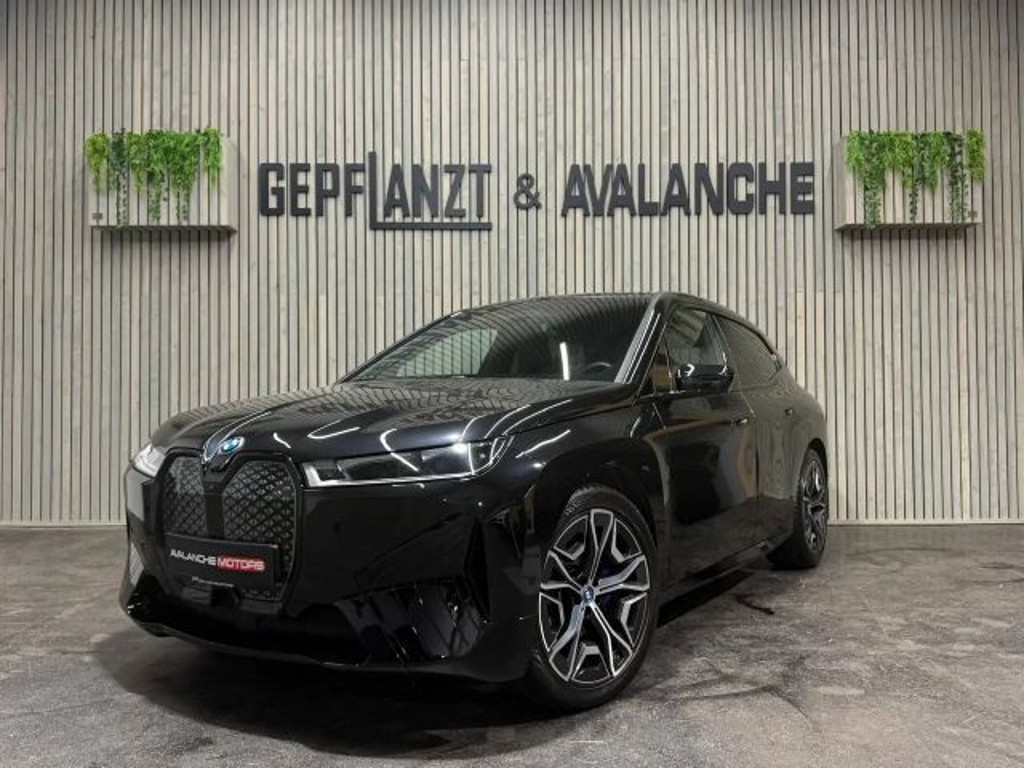 BMW iX