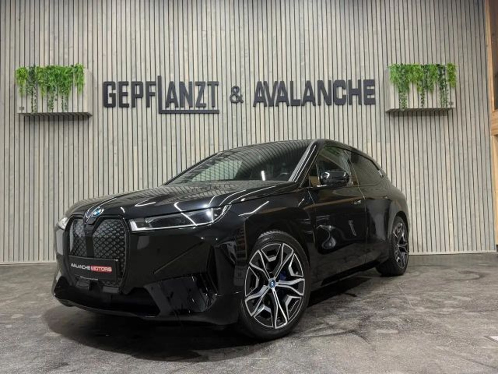 BMW iX