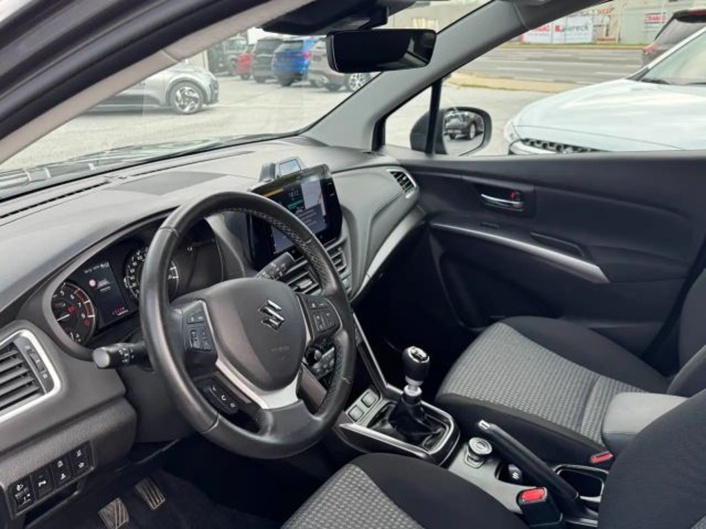 Suzuki S-Cross