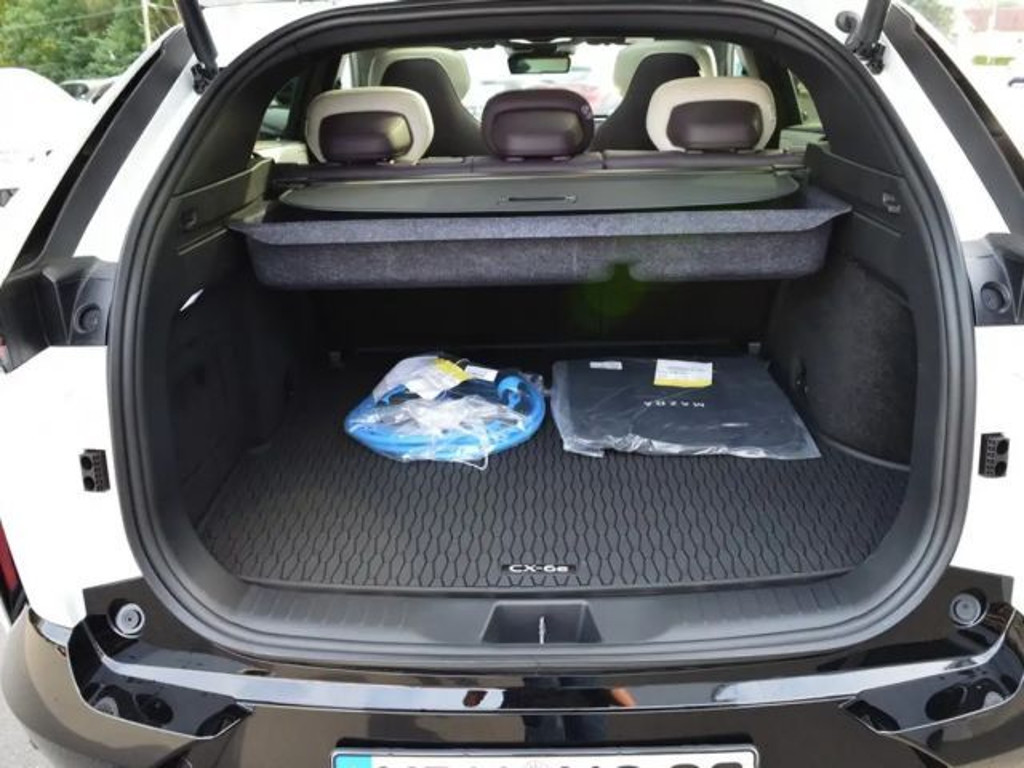 Mazda CX-6e