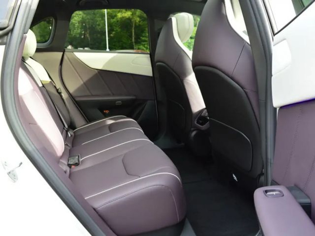 Mazda CX-6e