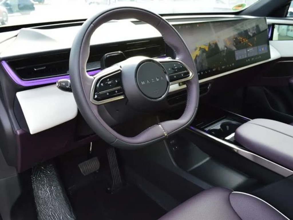 Mazda CX-6e