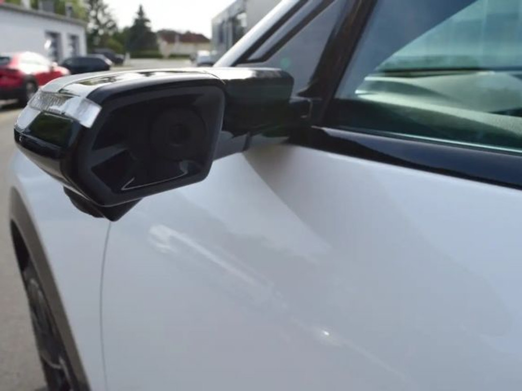 Mazda CX-6e