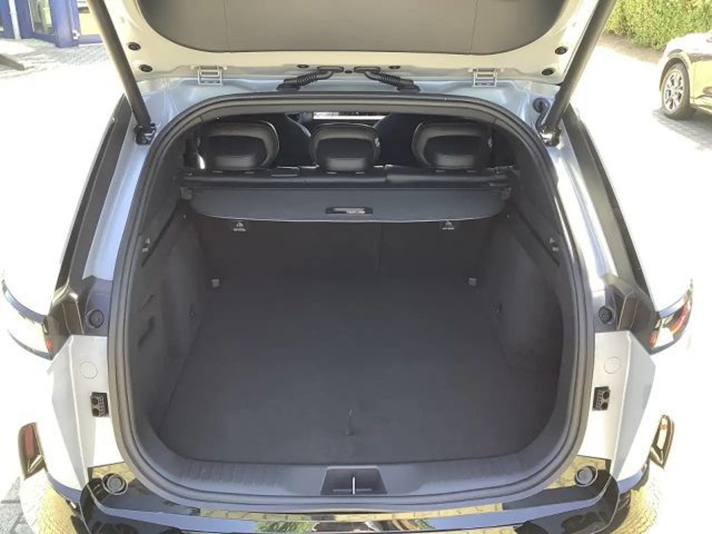 Mazda CX-6e
