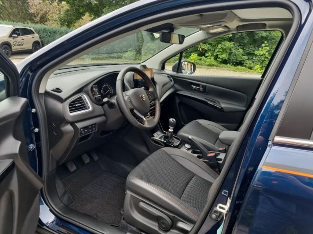 Suzuki S-Cross