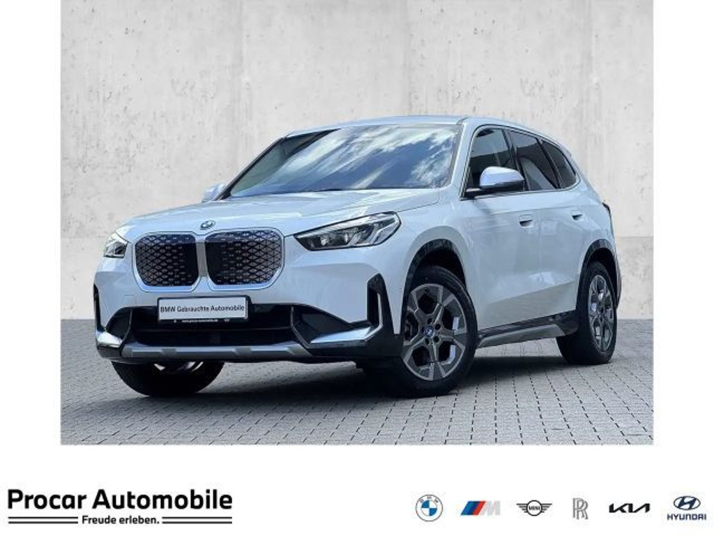 BMW iX1 xDrive30