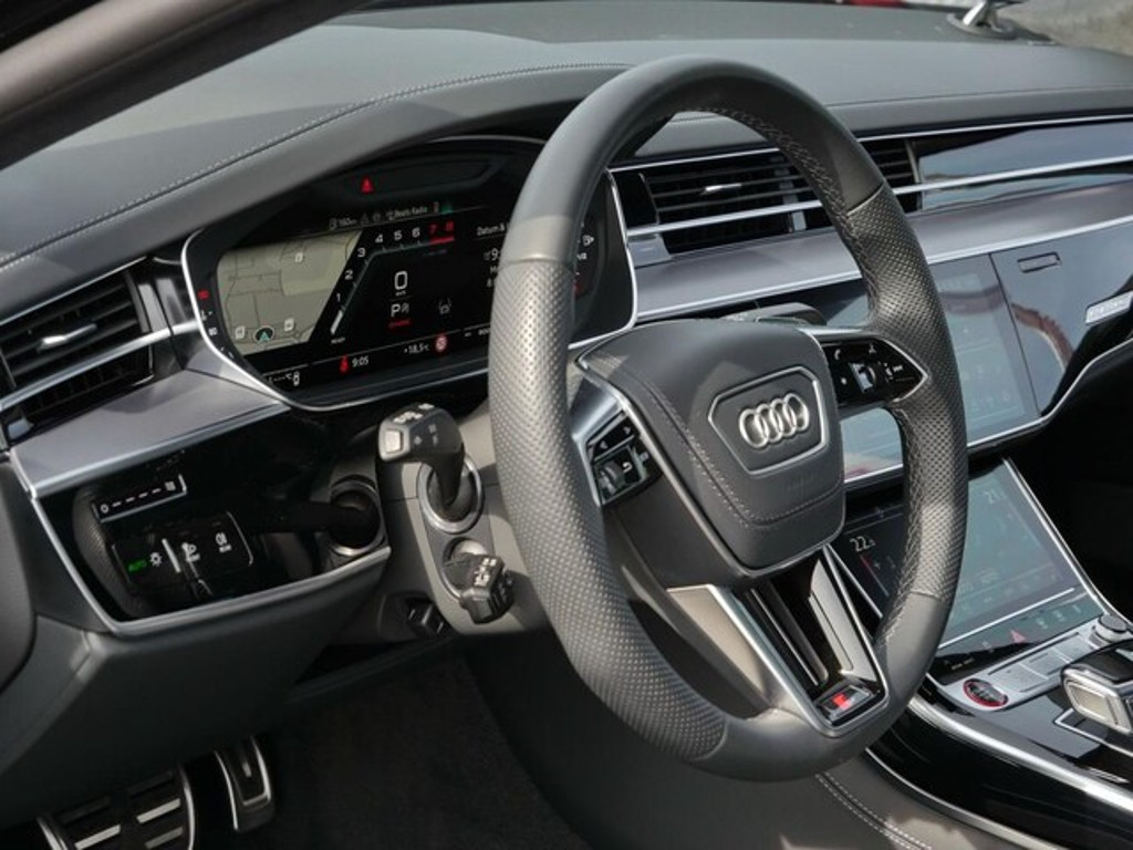 Audi S8