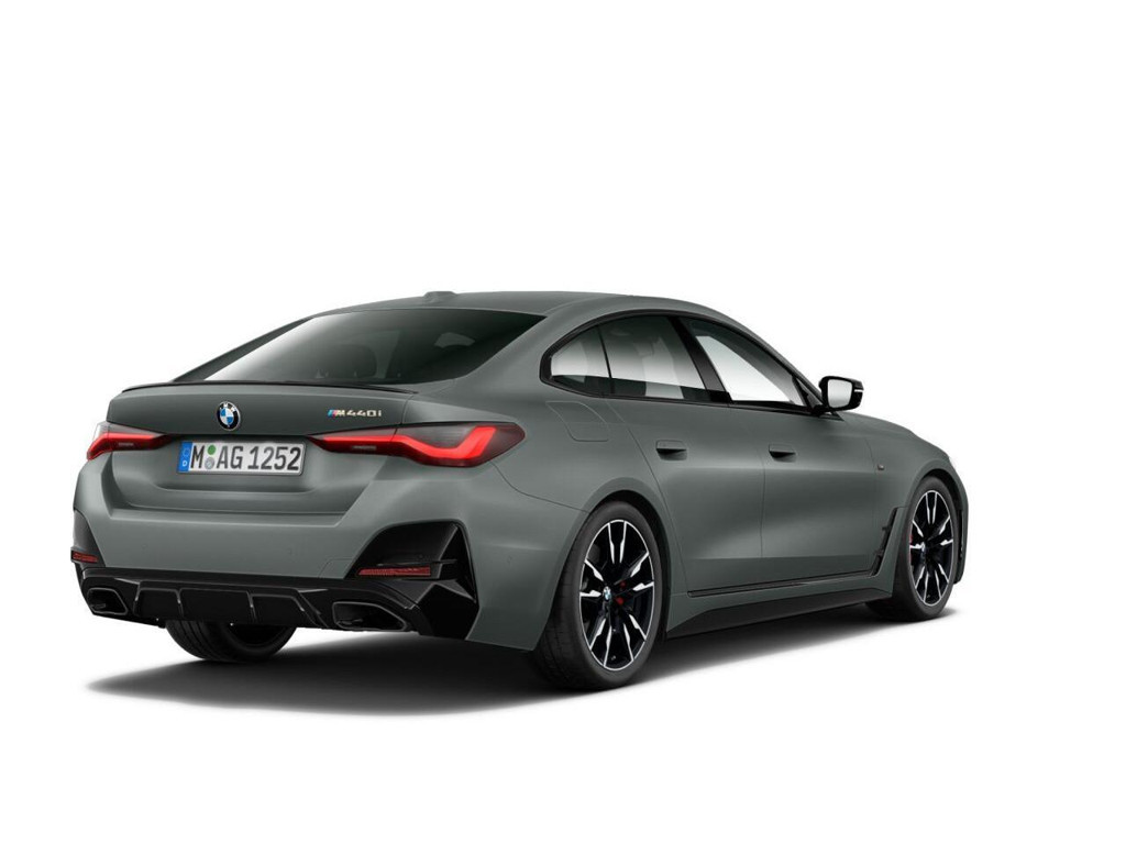 BMW M440