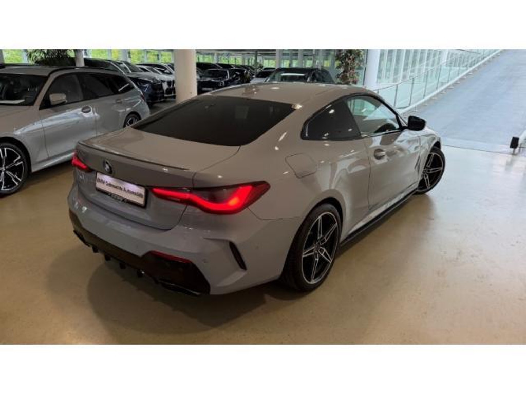 BMW M440