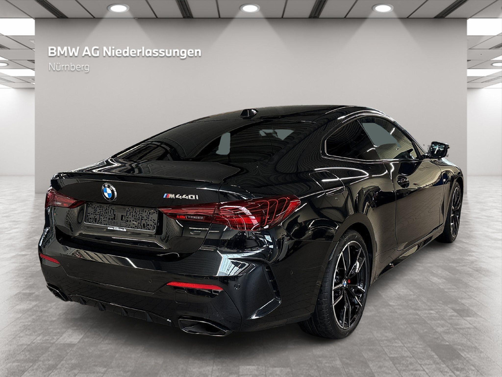 BMW M440