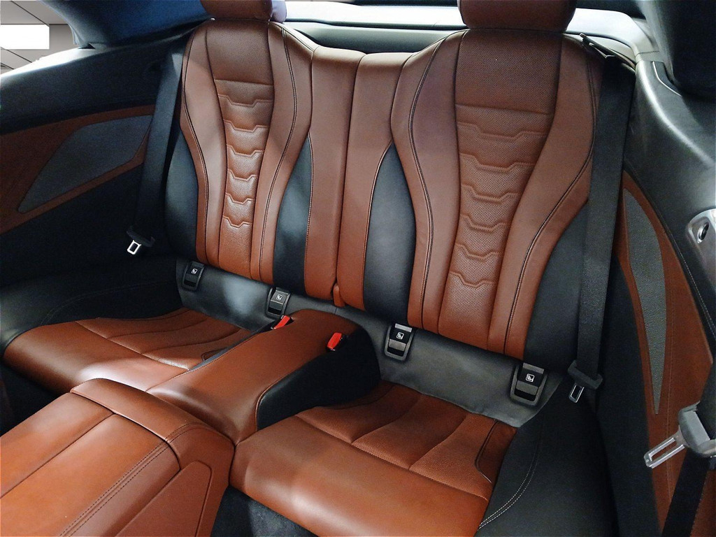 BMW M850