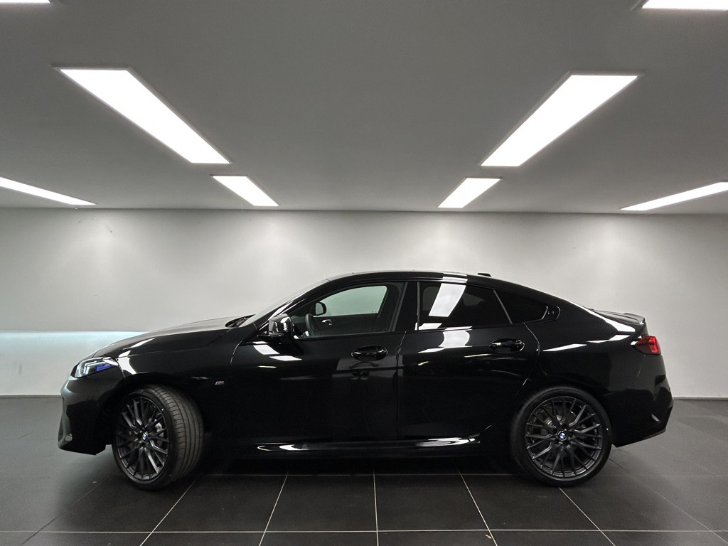 BMW M235
