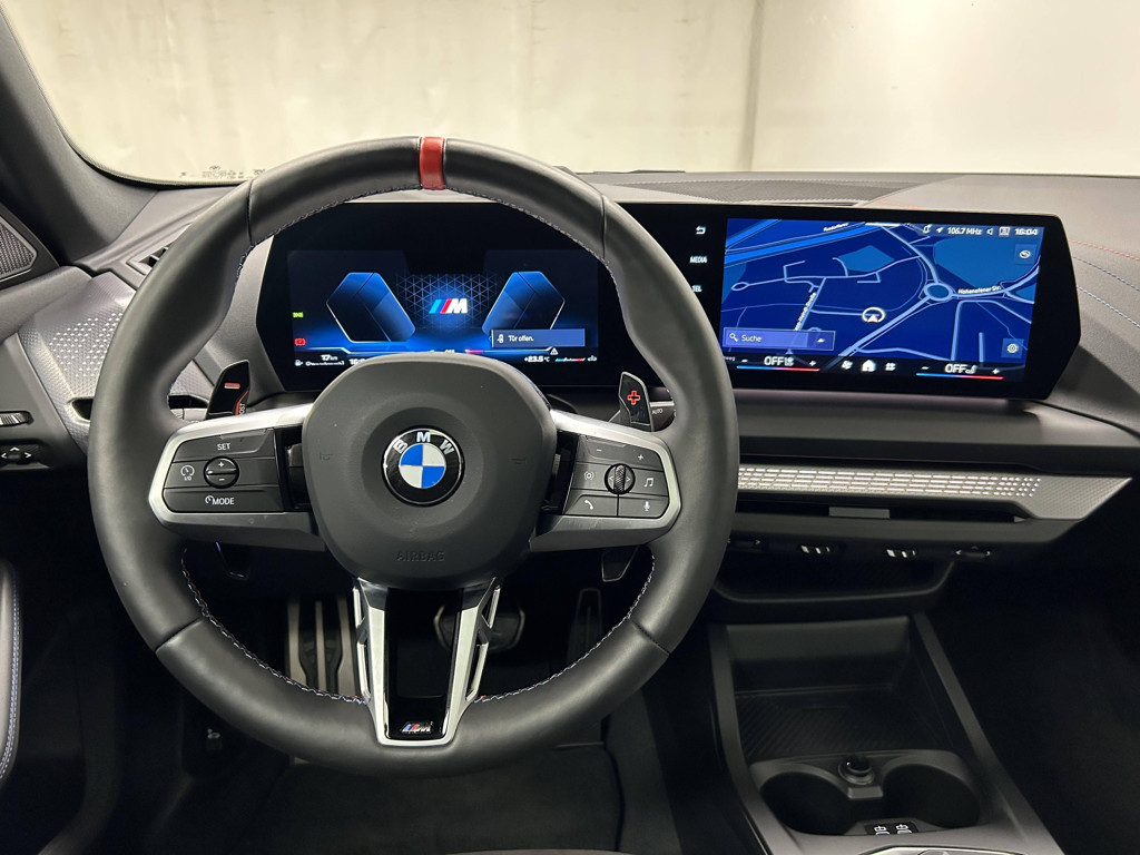 BMW M235
