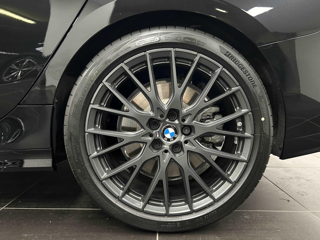 BMW M235