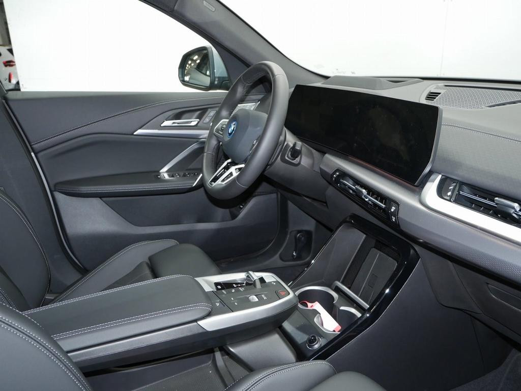 BMW iX2