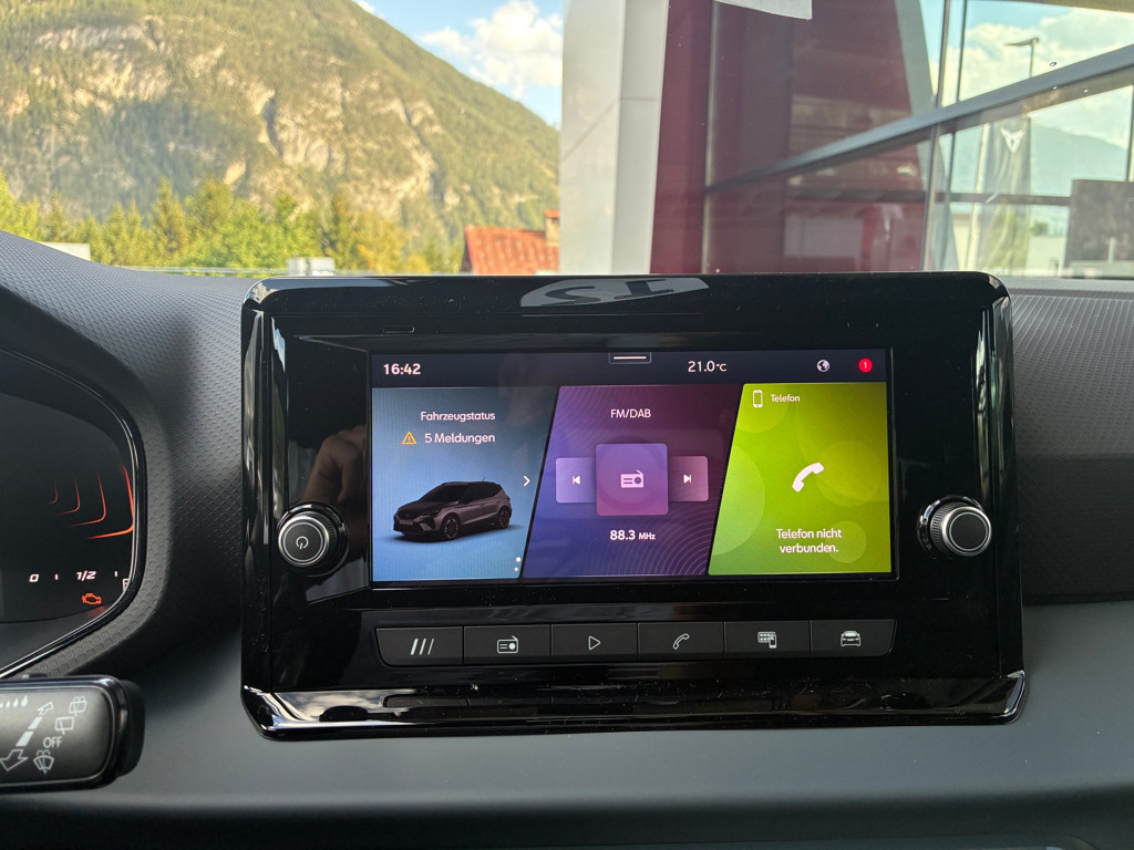Seat Arona