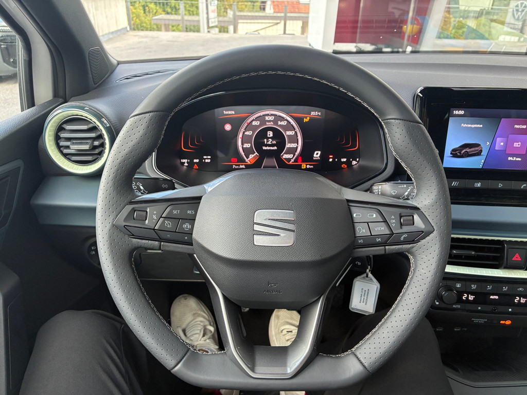 Seat Arona