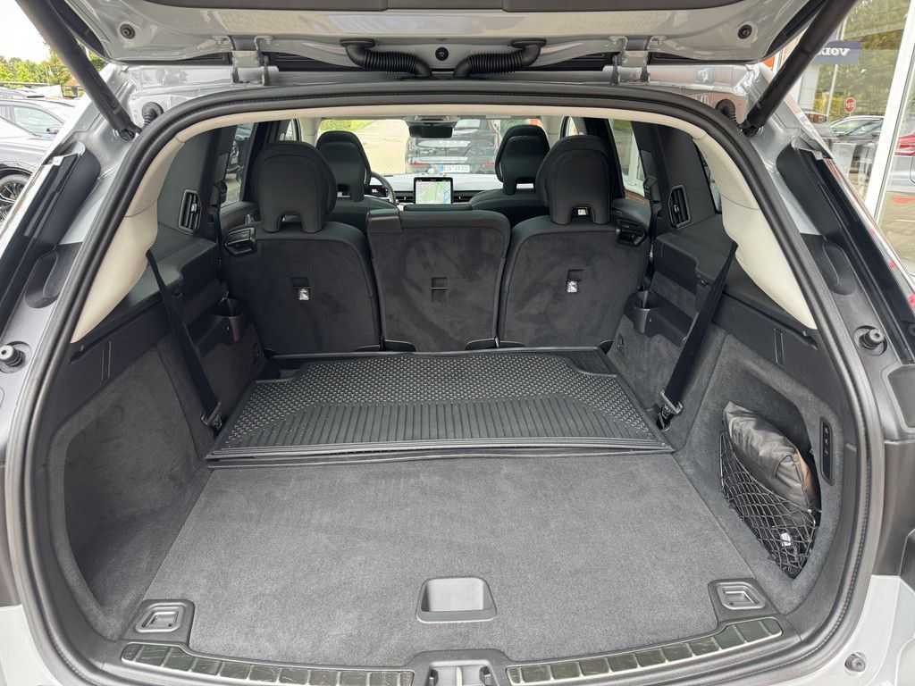 Volvo EX90