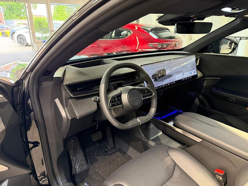 Mazda CX-6e