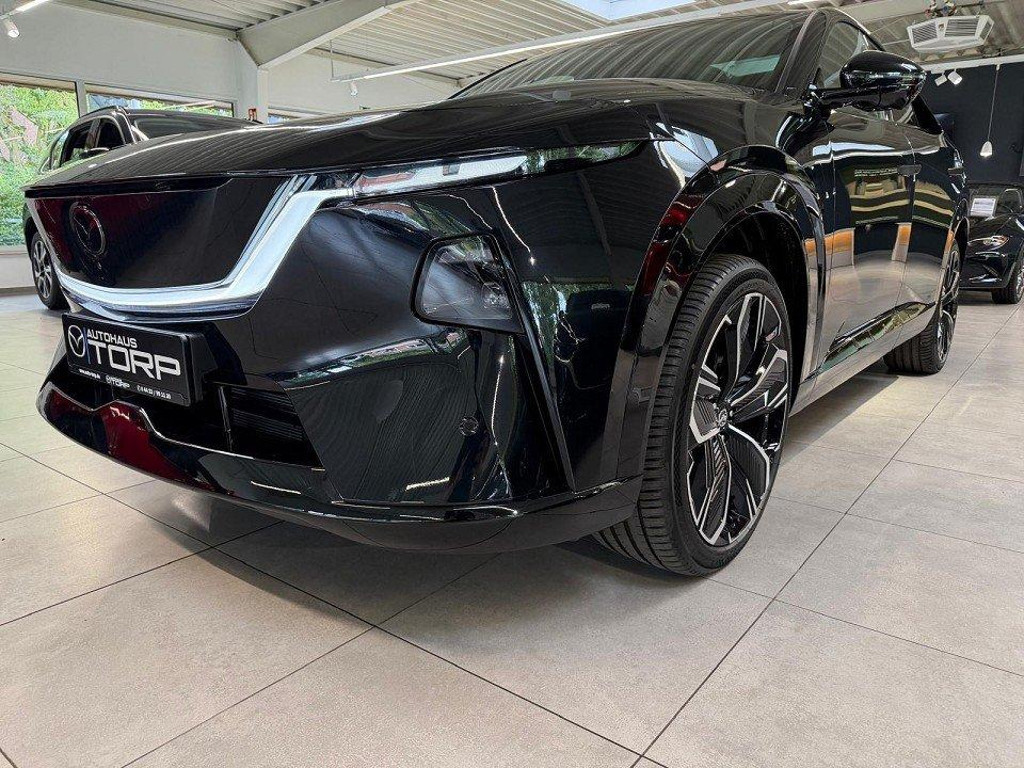 Mazda CX-6e