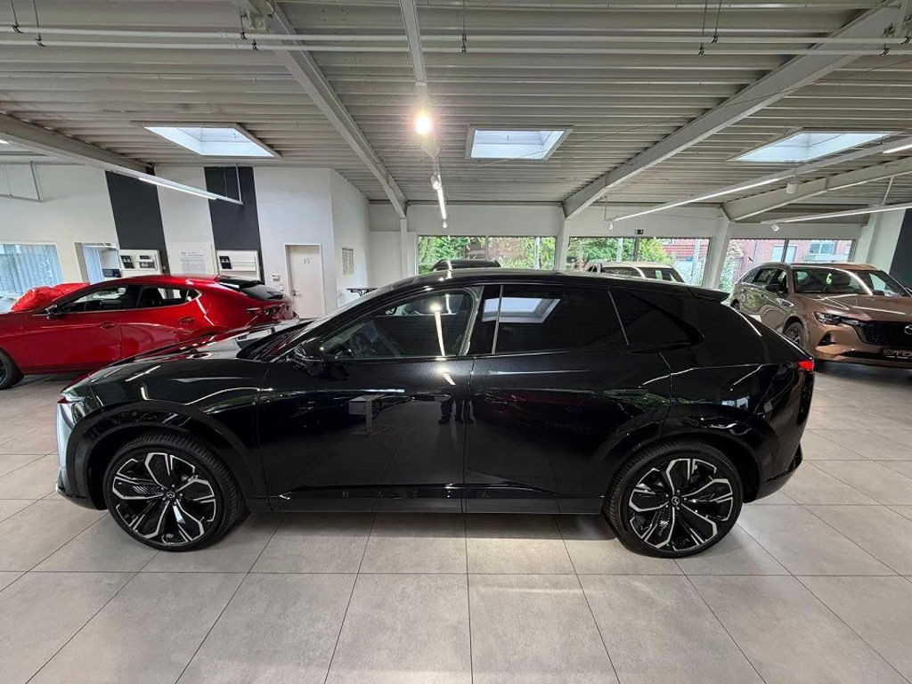 Mazda CX-6e